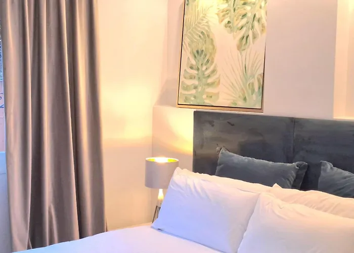 Noctua Playa 028 * אסטפונה